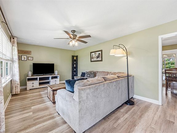 2nd image of 10386 Alvaton Rd