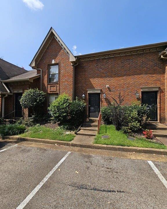 1st image of 1041 Park Court Dr