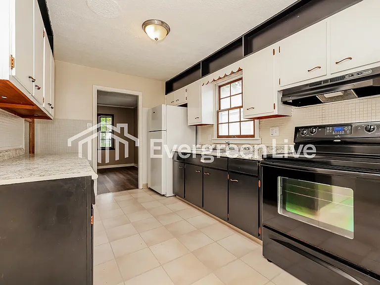 345 Shroyer Rd — Photo 7