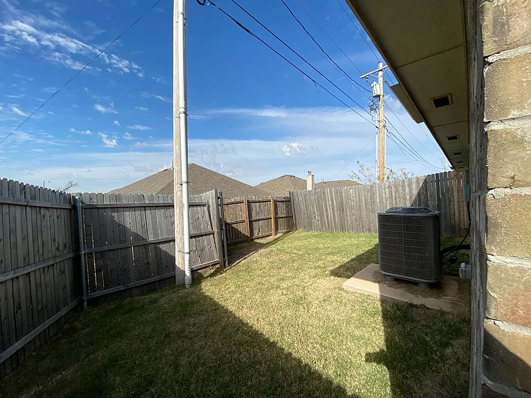 1503 Macalpine St — Photo 15