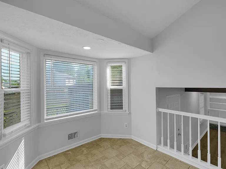 8605 Amerivan Dr — Photo 18