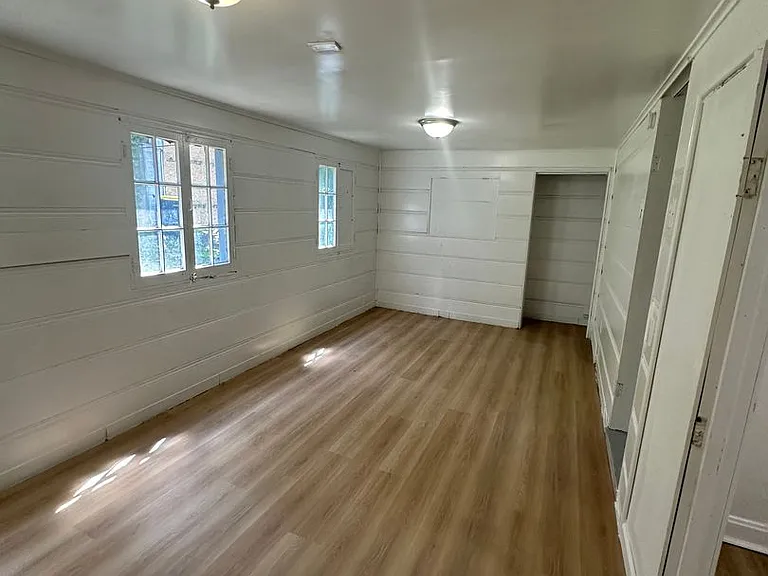 3607 E 61st St — Photo 13