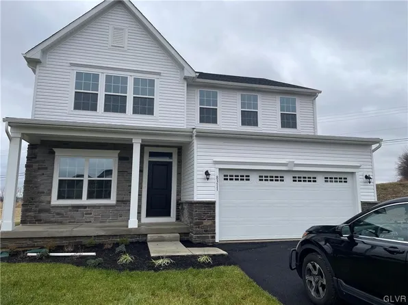 8311 Young Blvd, Fogelsville, PA 18051
