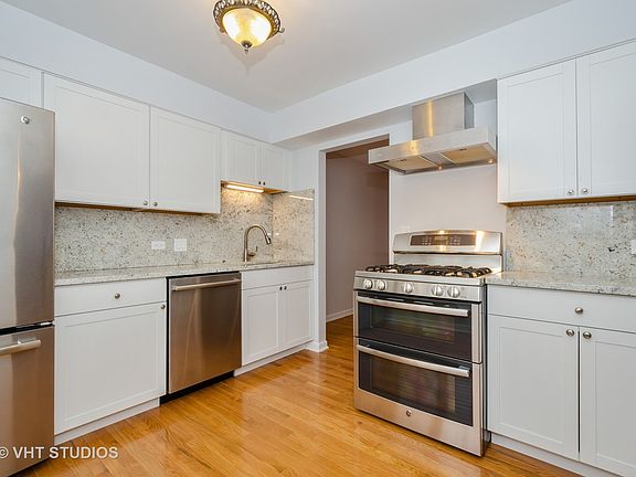 3rd image of 3014 Highland Ave