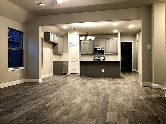 5th image of 424 Tommie Lillian Ln