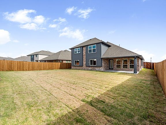 3rd image of 2514 Brookside Dr