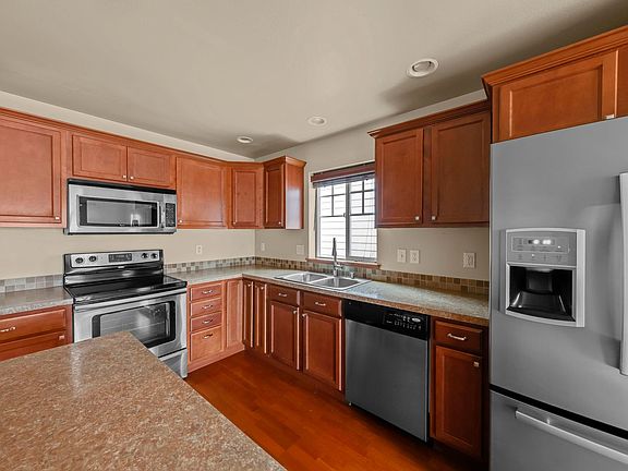 3rd image of 620 NW Oxford Pl