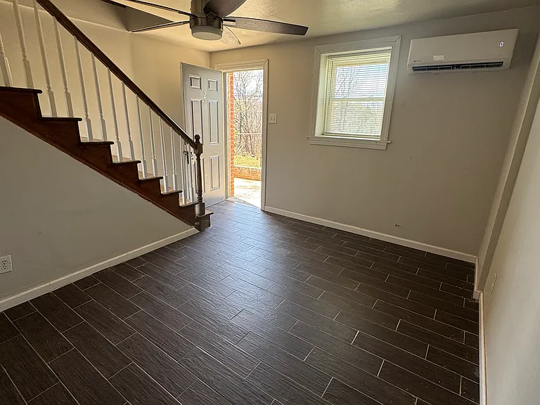 832 Smith St #1-4 — Photo 11