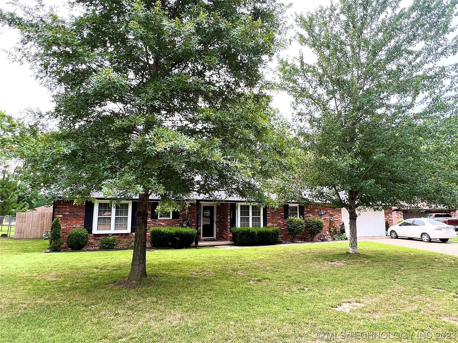 909 Woods Ct, Claremore, OK 74017 Zillow