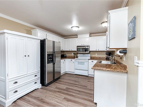 5th image of 6450 Portal Manor Dr