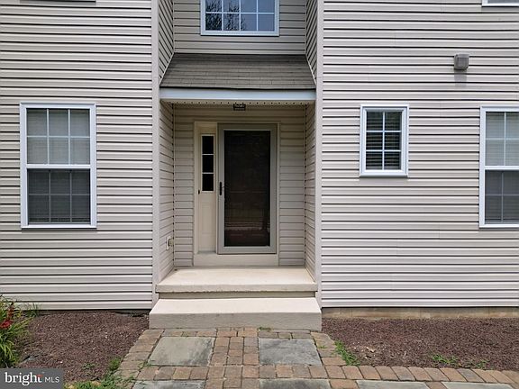 5th image of 200 Beckington Ct