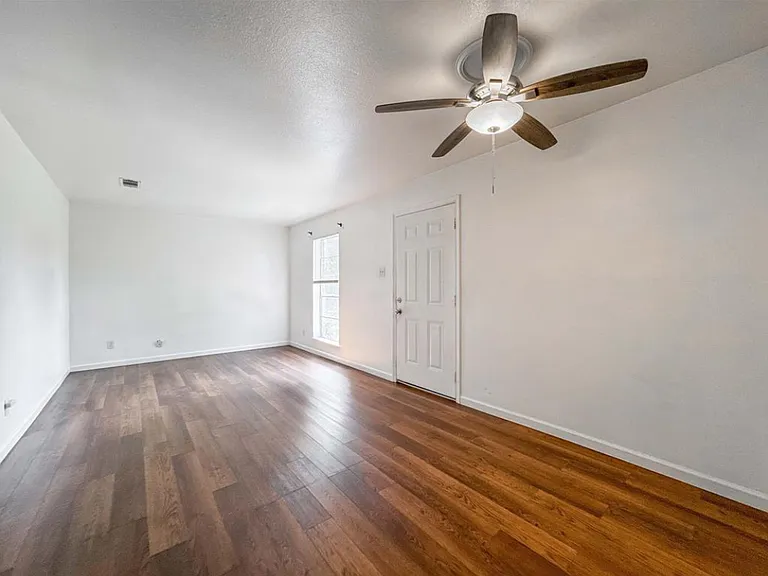 4537 Dakota St #4 — Photo 7