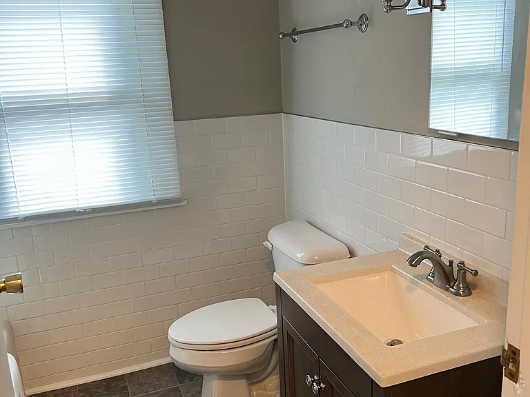 507 W Sexton Rd — Photo 3
