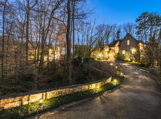 1118 W Wesley Rd NW, Atlanta, GA 30327