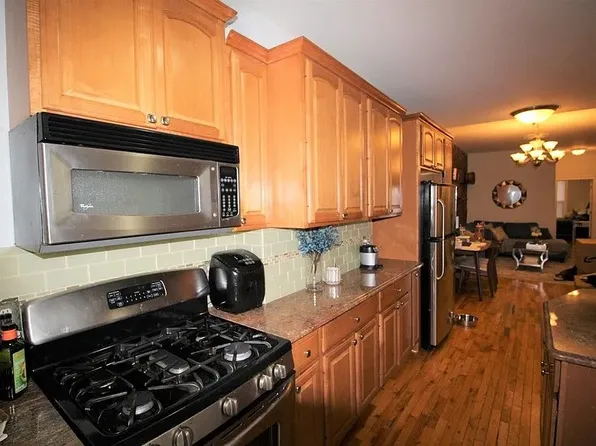 238 Sackett Street image 10 of 25