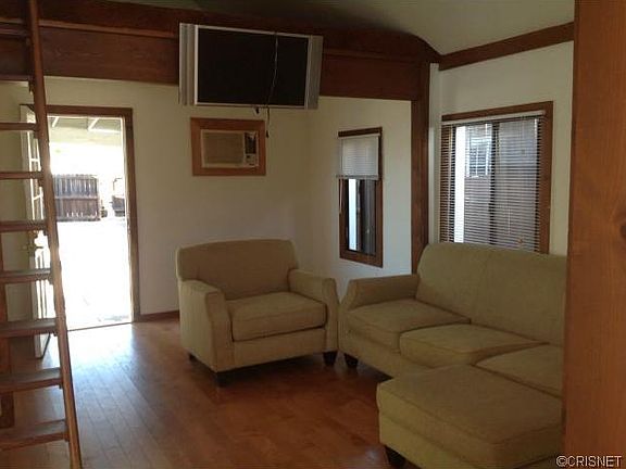 5th image of 5714 Troost Ave