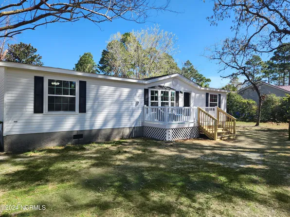 1111 Woodcrest Road, Southport, NC 28461
