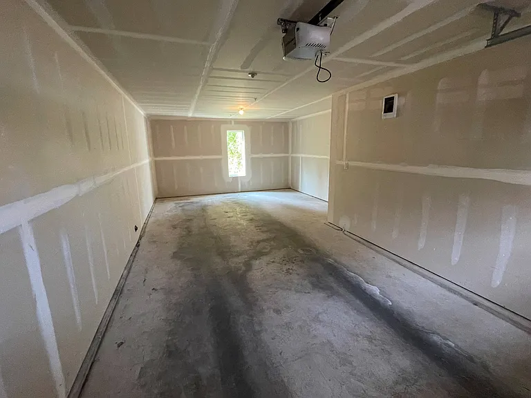 Garage Garage