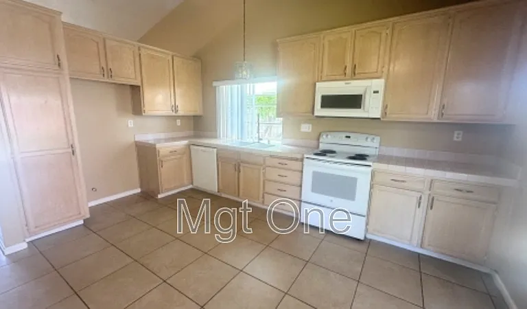 4259 Redstar Ct — Photo 2