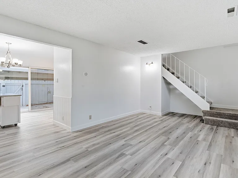 3194 Pawnee Way — Photo 8