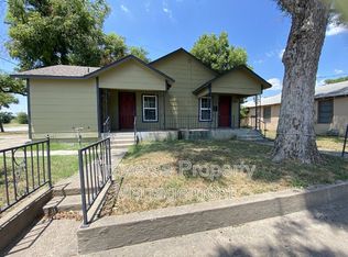 2605 E 12th St, Fort Worth, TX 76111