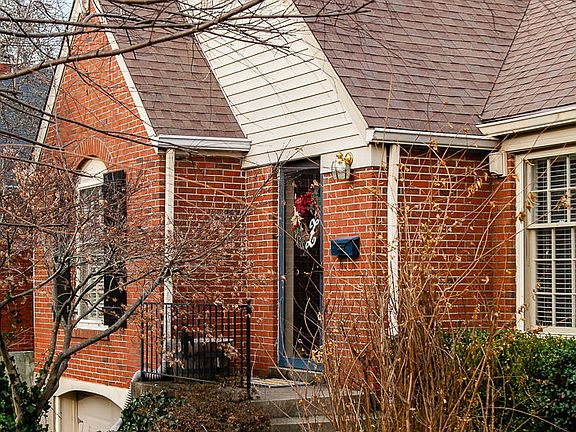 3rd image of 2623 Drayton Dr