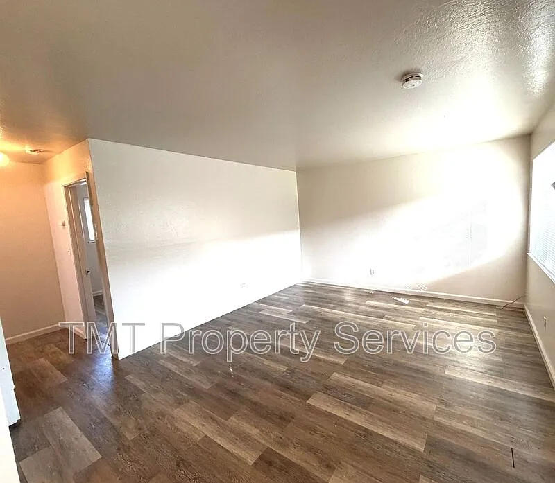 1 bed, 1.0 bath, 550 sqft, $1,160 — Photo 2