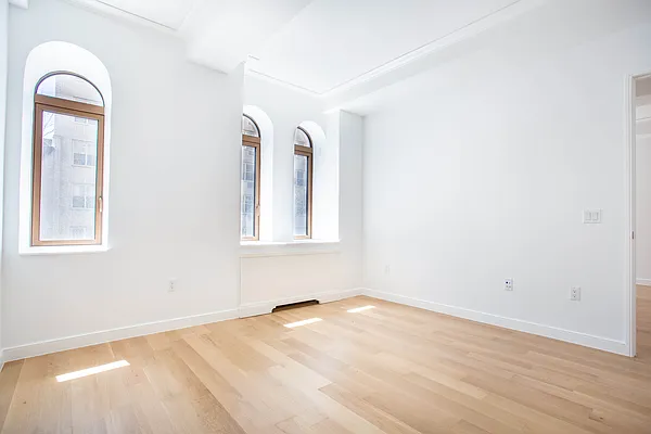 Rented by RELO REDAC INC. | media 12