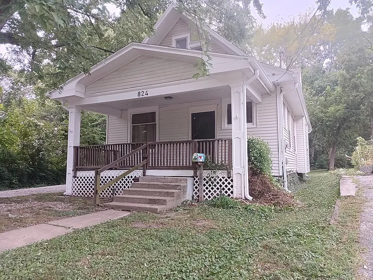 824 N Liberty St — Photo 18