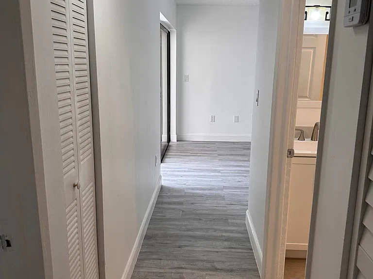 9419 Fontainebleau Blvd #107 — Photo 28