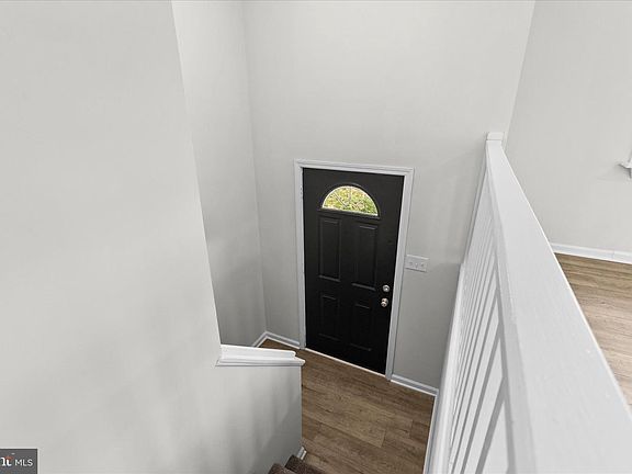 4th image of 253 Vegas Dr