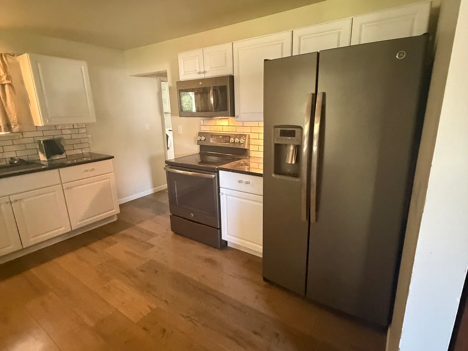 2 bed, 856 sqft, $1,750 — Photo 4