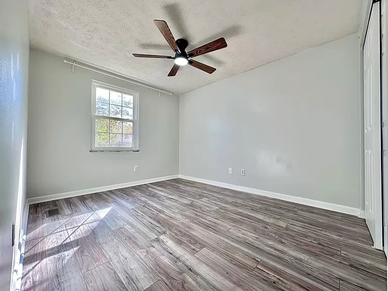 675 Woodgate Rd — Photo 11