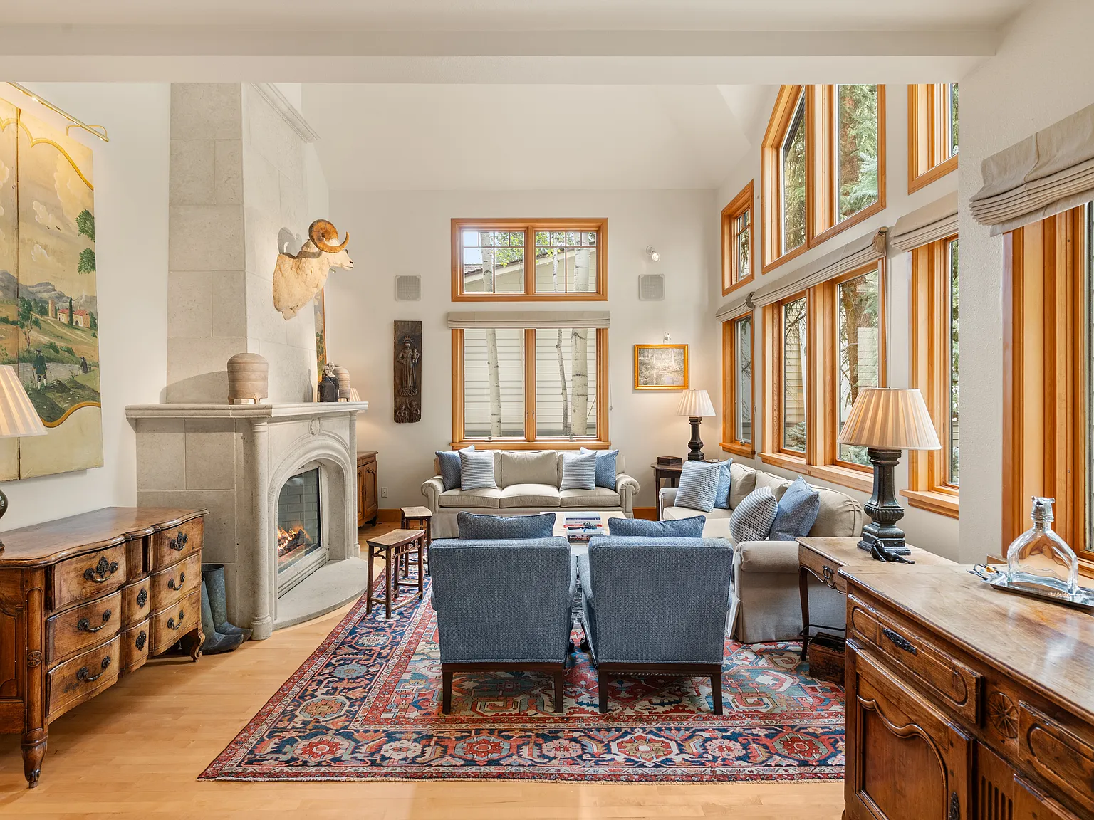 5 bed, 5.5 bath, 4259 sqft, $85,000 — Photo 4