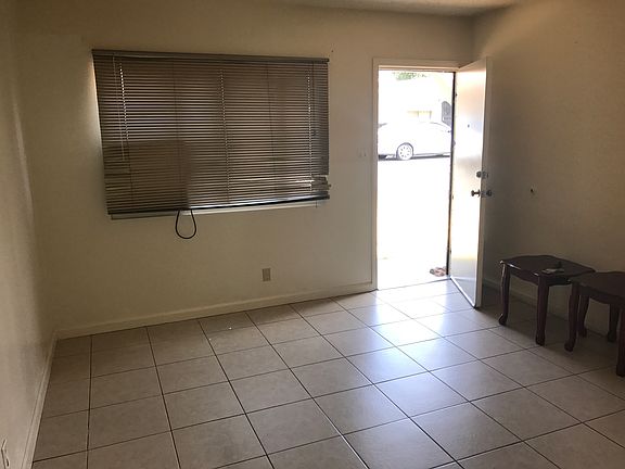 4th image of 1459 S Euclid Ave APT 11