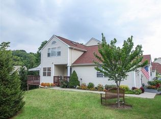36 Twin Ponds Dr, Kingston, NY
