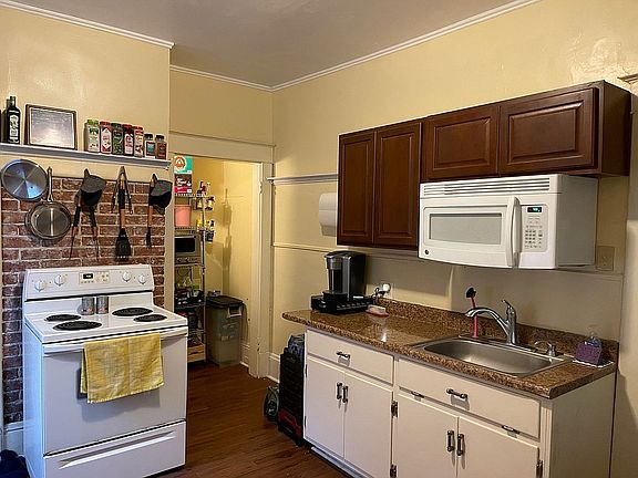 2nd image of 811 Tauromee Ave