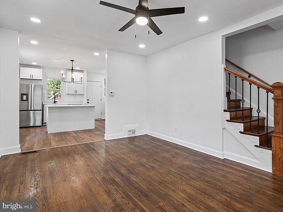 3rd image of 3647 Horner Pl SE