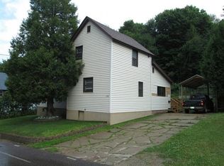 536 Jasper St, Ishpeming, MI 49849