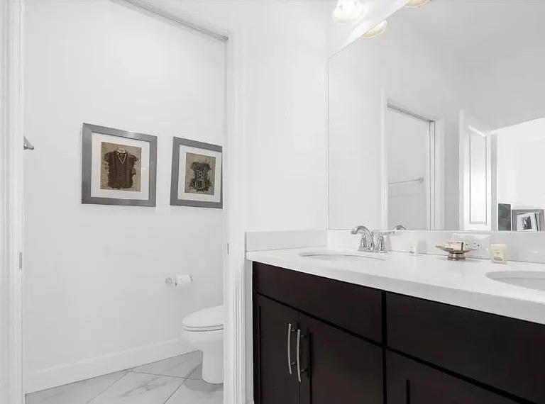 450 Captiva Dr — Photo 25