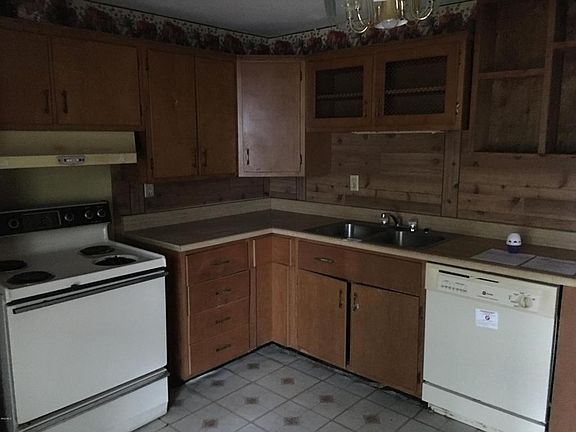 3rd image of 5009 Little John St