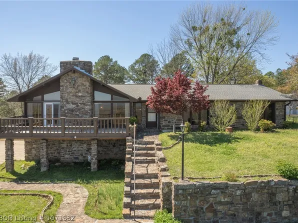 22262 430th St, Howe, OK 74940