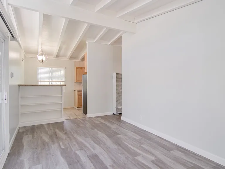 1410 Jefferson Ave — Photo 6