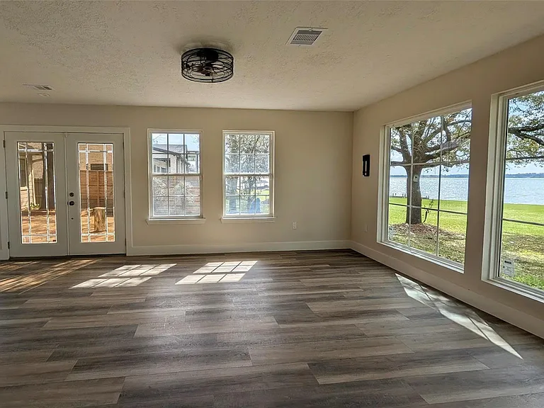 12915 Blueberry Hl — Photo 13