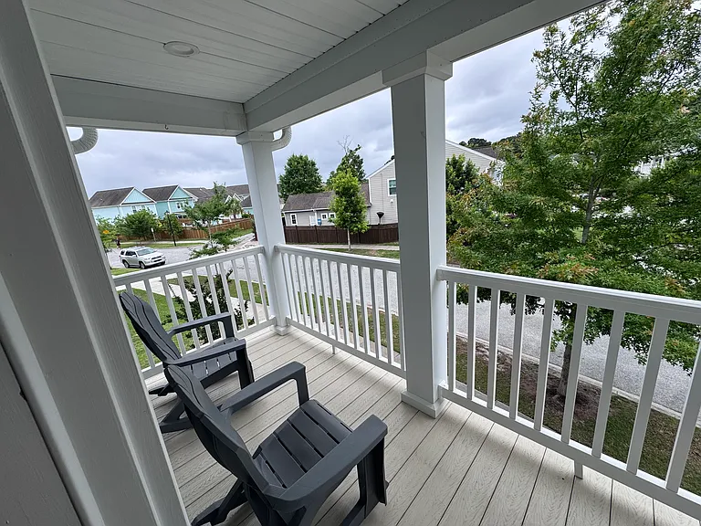 1666 Sparkleberry Ln — Photo 22