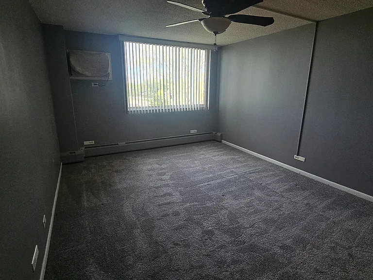 2201 S Highland Ave #4L — Photo 11