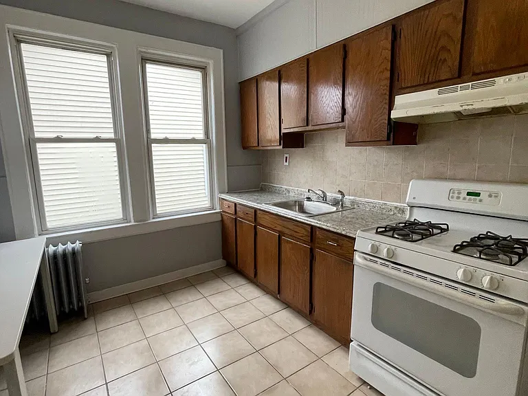 732 S 20th St #2R — Photo 2