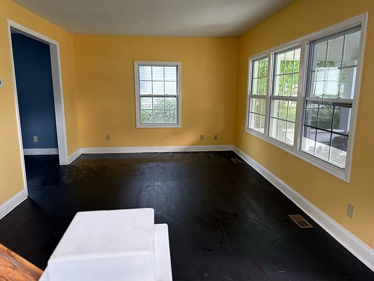 275 Goodview Ave — Photo 11