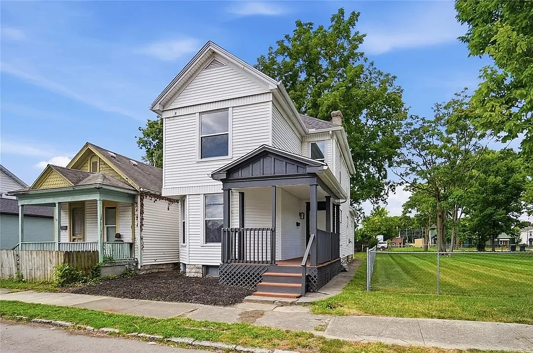 3 bed, 1855 sqft, $1,395 — Photo 1