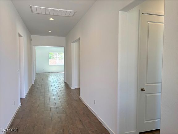 3rd image of 5699 E Victoria Falls Dr